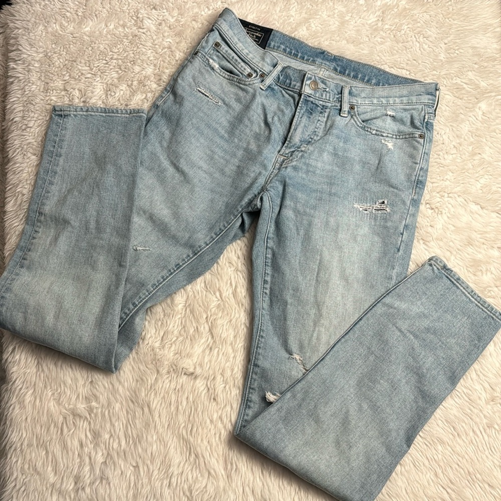 Abercrombie Men’s 31x32 Jeans. Felix Super Skinny Stretch.